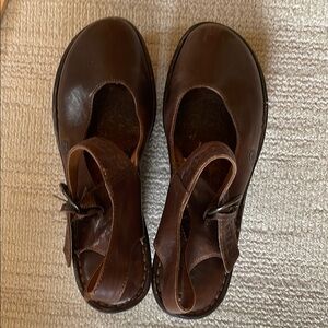 Born Brown Leather Sandals